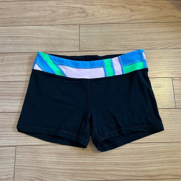 GIRLS IVIVVA WORKOUT SHORTS SZ 14 - Picture 2 of 5